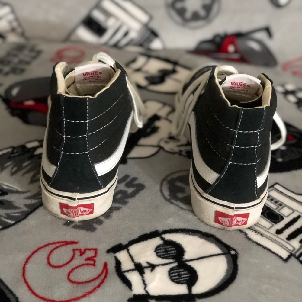 Vans - Picture 3 of 4